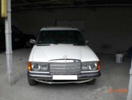 Photo for Mercedes-Benz E200 w123